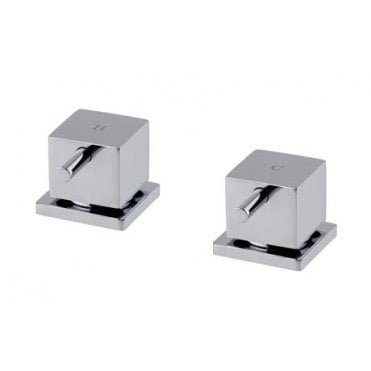Frontline Square Deck Bath Side Valve Chrome F10382